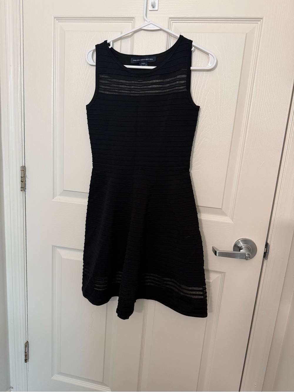 French Connection - Black Sleeveless Fit & Flare Dress - XS